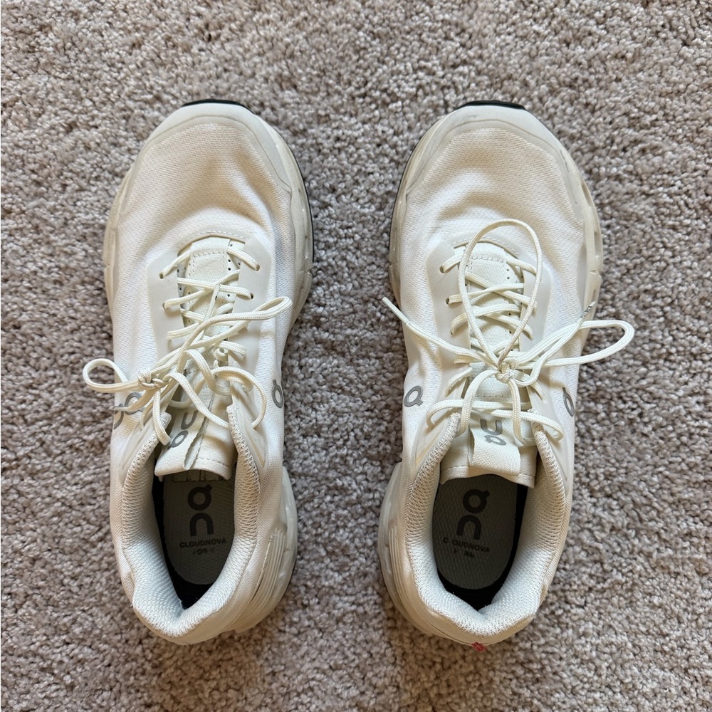 On CloudNova Sneakers - Picture 3 of 9